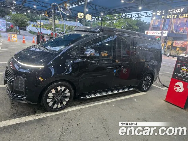 Фотография автомобиля — Hyundai Staria