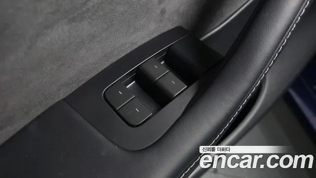 Tesla Model Y — Фото автомобиля 28