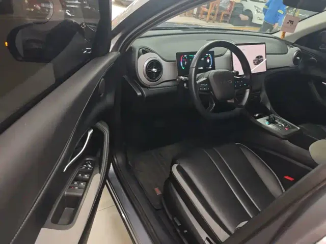 BYD Seal 05 DM-i — Фото автомобиля 15