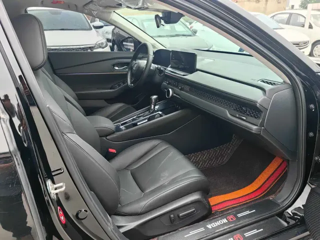 Honda Accord — Фото автомобиля 6