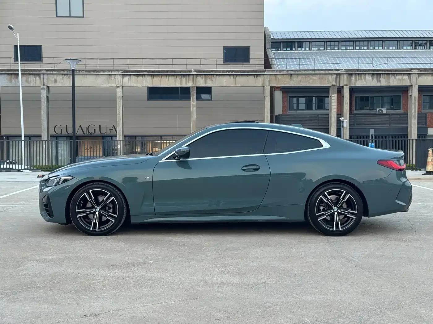 BMW BMW 4 Series 2024 425i M Sport Package — Фото автомобиля 5
