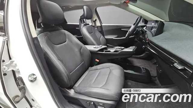 Kia EV6 — Фото автомобиля 11