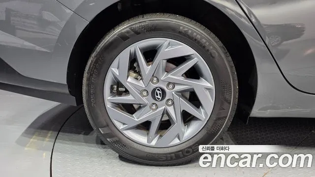 Hyundai AVANTE Новый Avante (CN7) — Фото автомобиля 5