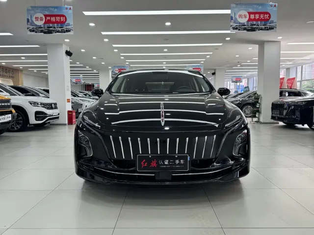 Hongqi E-QM5 — Фото автомобиля 2