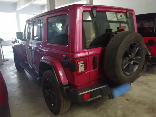 Jeep Wrangler — Фото автомобиля 4