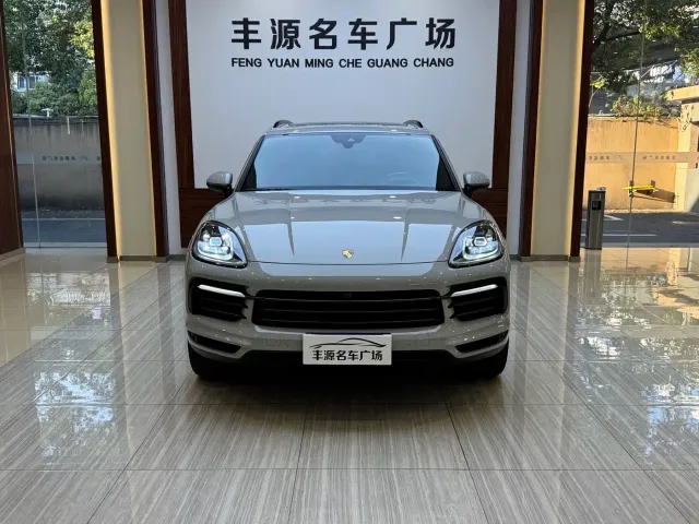 Porsche Cayenne — Фото автомобиля 2