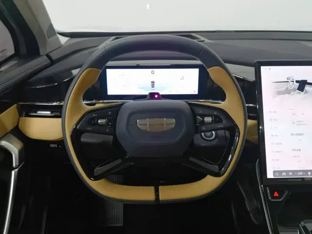 Geely Boyue L — Фото автомобиля 11