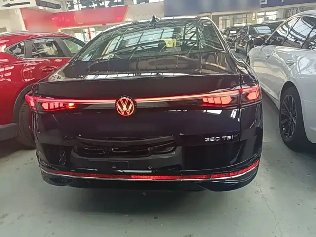 Volkswagen Magotan — Фото автомобиля 5