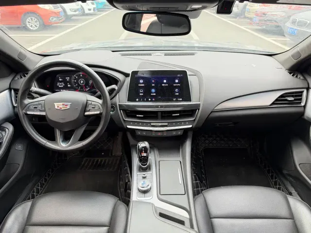 Cadillac CT5 — Фото автомобиля 6