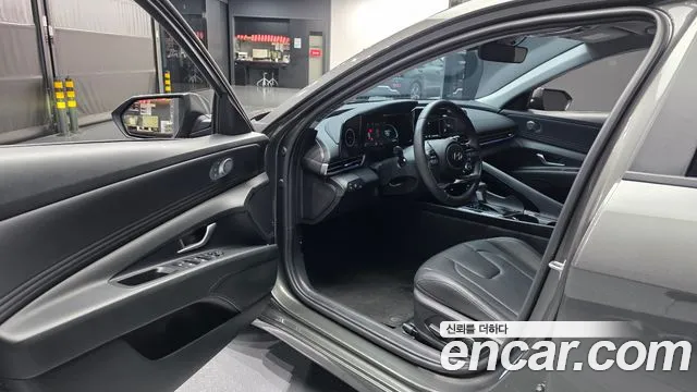Hyundai Avante CN7 — Фото автомобиля 15