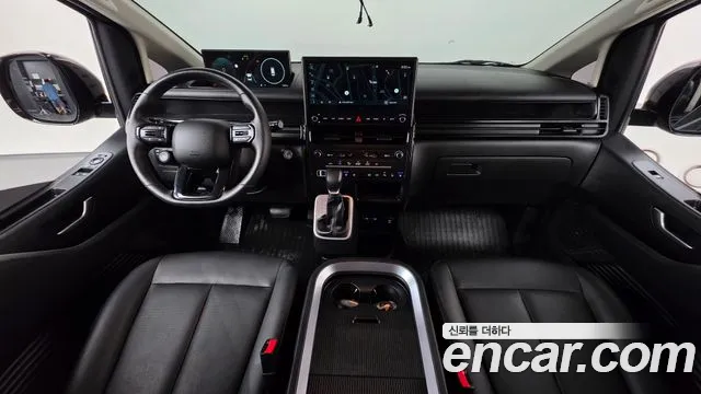 Hyundai Staria — Фото автомобиля 2