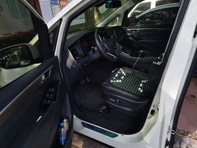 GAC Trumpchi M8 — Фото автомобиля 13