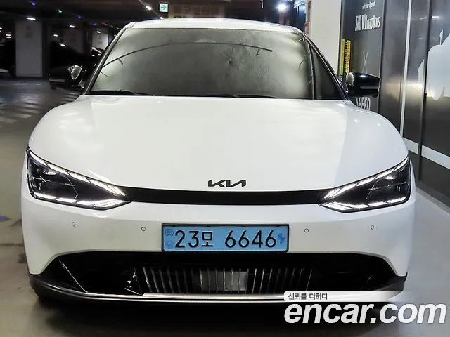 Kia EV6 — Фото автомобиля 2