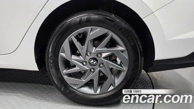 Hyundai AVANTE Новый Avante (CN7) — Фото автомобиля 5