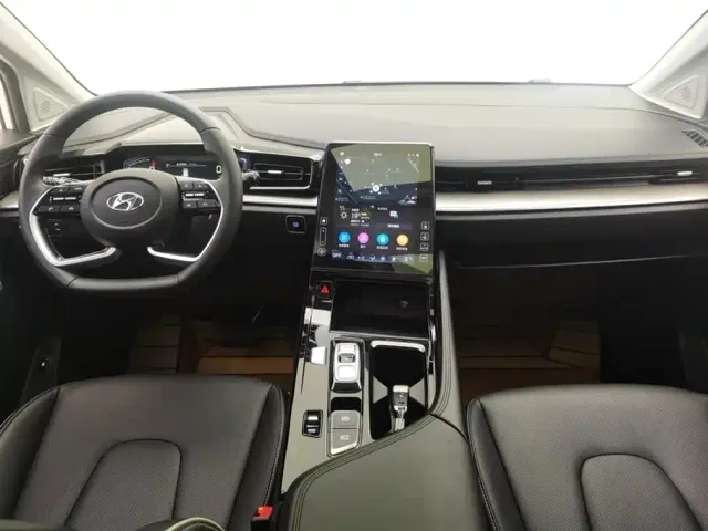 Hyundai Custo — Фото автомобиля 12