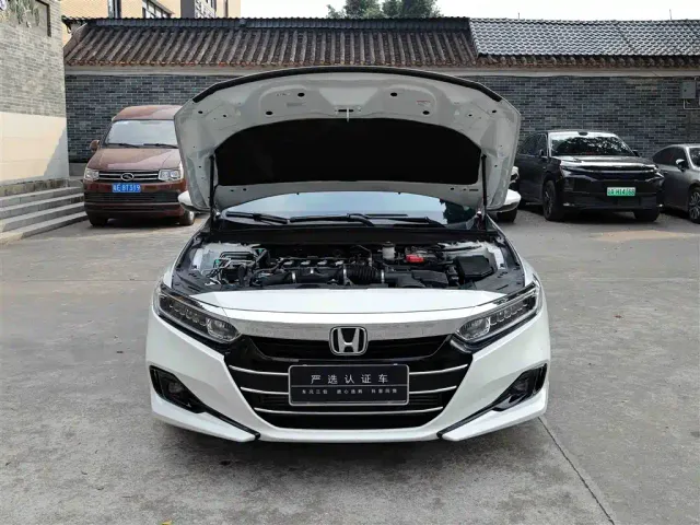 Honda Accord — Фото автомобиля 14
