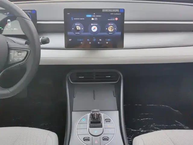 BYD Seal 05 DM-i — Фото автомобиля 13
