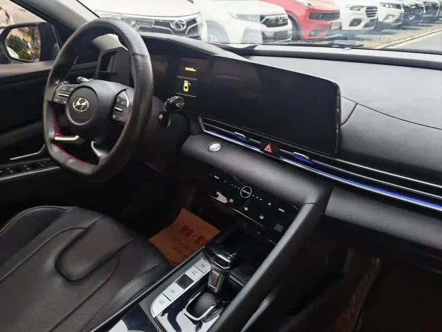 Hyundai Elantra 2022 240TGDi DCT GLX Black Knight Limited Edition — Фото автомобиля 16