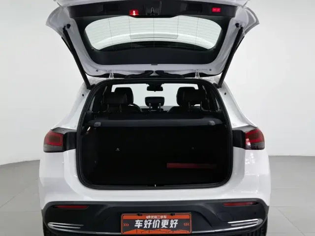 Mercedes-Benz EQA — Фото автомобиля 16