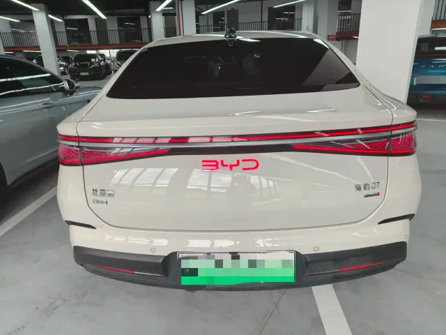 BYD Seal 07 DM-i 2026 DM-i 1.5T 230km Flagship — Фото автомобиля 12