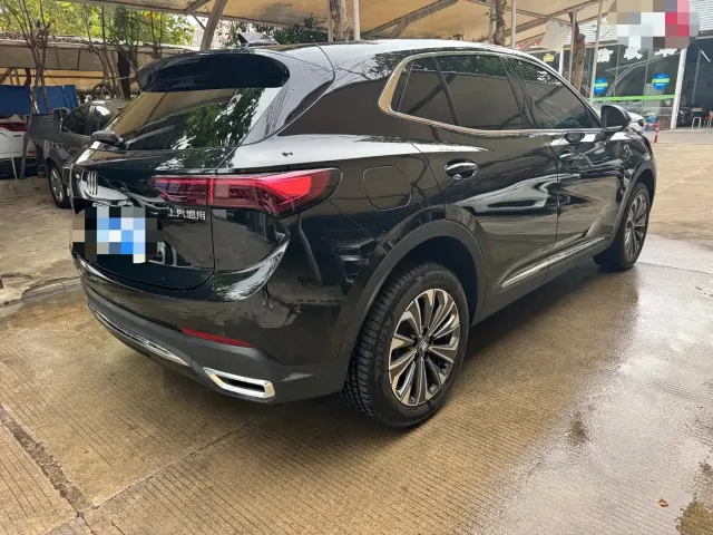 Buick Envision S — Фото автомобиля 10