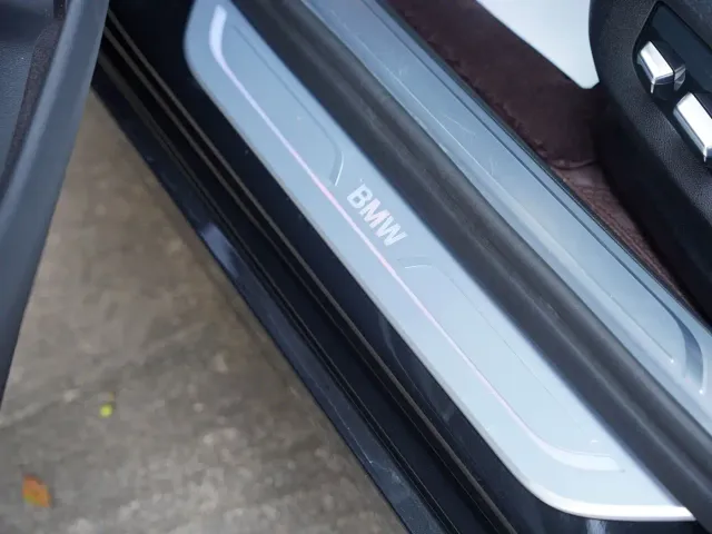 BMW 7 Series — Фото автомобиля 23
