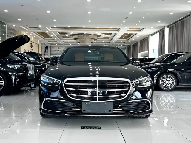 Mercedes-Benz S-Class — Фото автомобиля 3