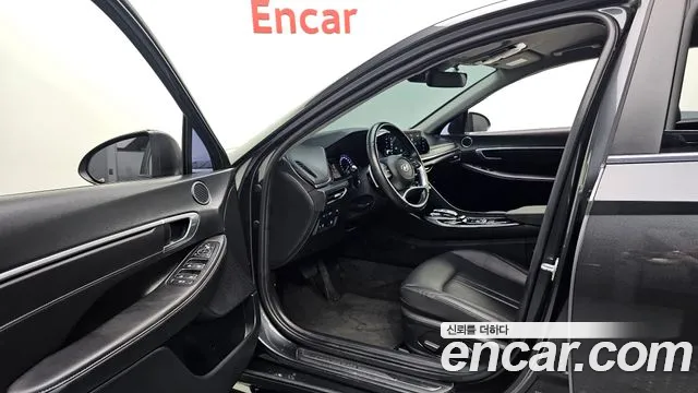 Hyundai Sonata Sonata (DN8) 2.0 LPG(Для проката) — Фото автомобиля 10