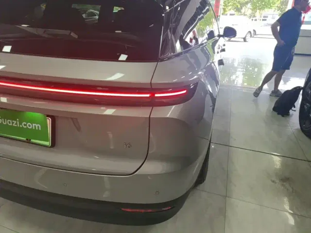 Li Auto i6 — Фото автомобиля 7