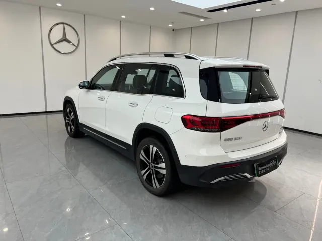 Mercedes-Benz EQB — Фото автомобиля 12