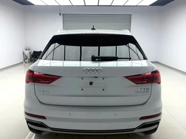 Audi Q3 — Фото автомобиля 3