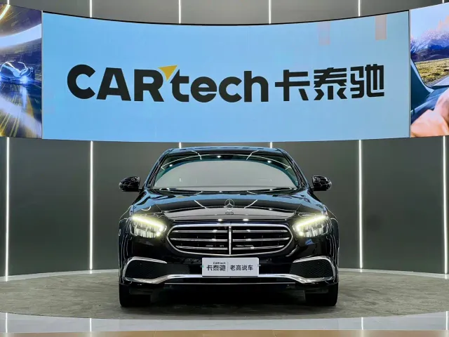 Mercedes-Benz E-Class — Фото автомобиля 2