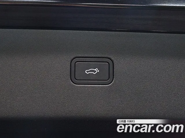 Volvo EX30 — Фото автомобиля 6