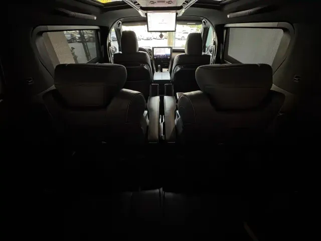 Toyota Alphard — Фото автомобиля 22