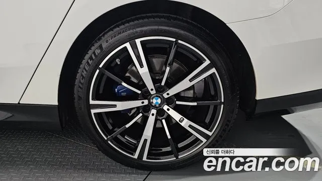 BMW 5 Series G60 — Фото автомобиля 6