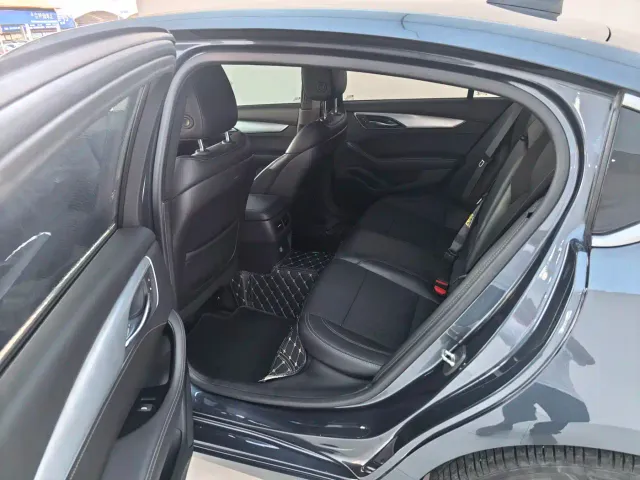 Cadillac CT5 — Фото автомобиля 8