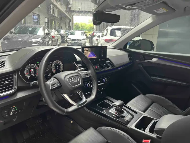 Audi Q5L — Фото автомобиля 14