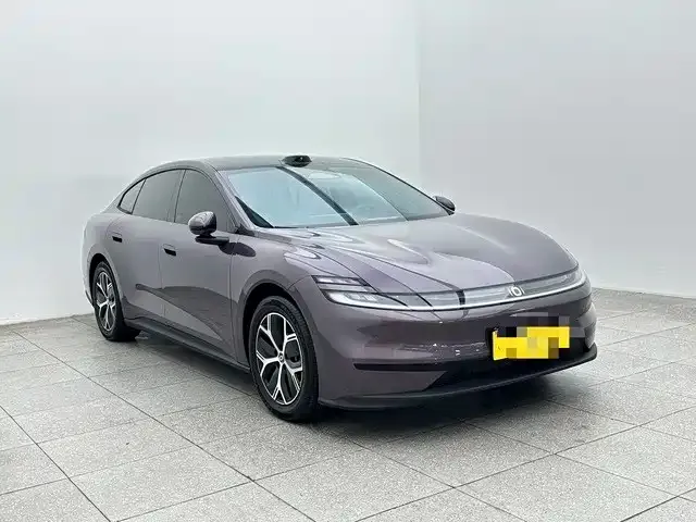 Changan Qiyuan A06 — Фото автомобиля 3