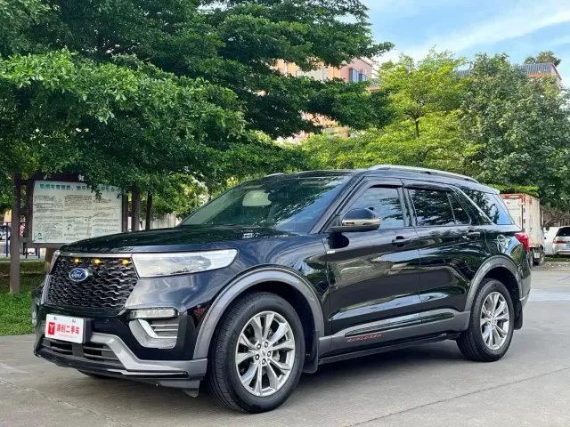 Фотография автомобиля — Ford Explorer