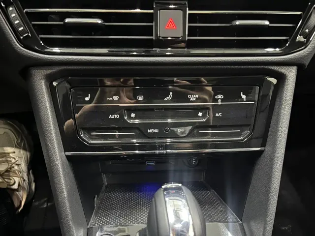 Volkswagen Tharu — Фото автомобиля 12