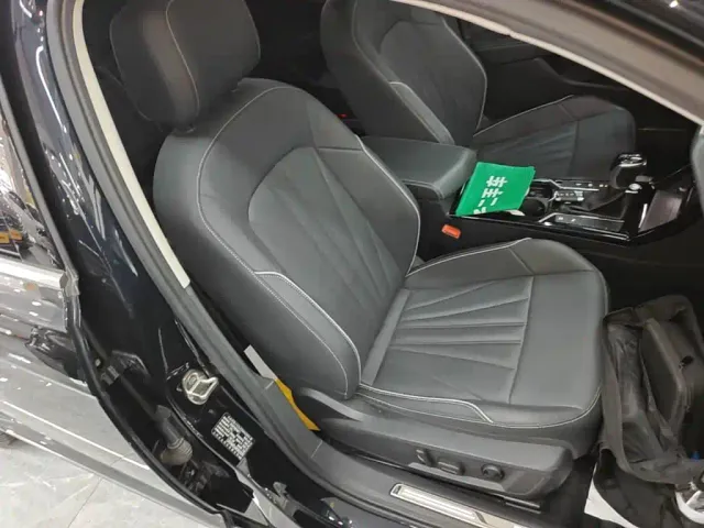 Volkswagen Passat — Фото автомобиля 24