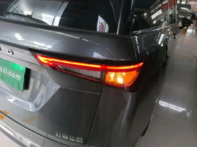 Wuling Jiachen — Фото автомобиля 7