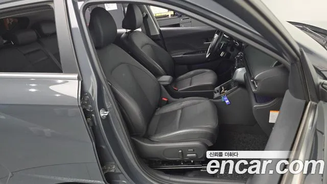 Hyundai Kona — Фото автомобиля 24