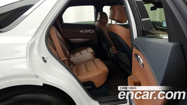 Genesis GV70 2.5T Бензин AWD — Фото автомобиля 4