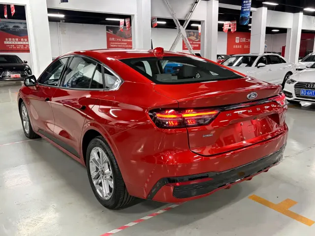 Ford Mondeo — Фото автомобиля 18