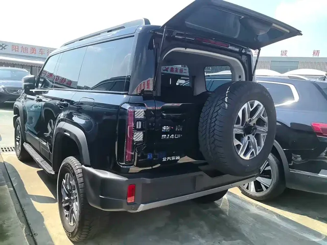 BAIC BJ40 — Фото автомобиля 10