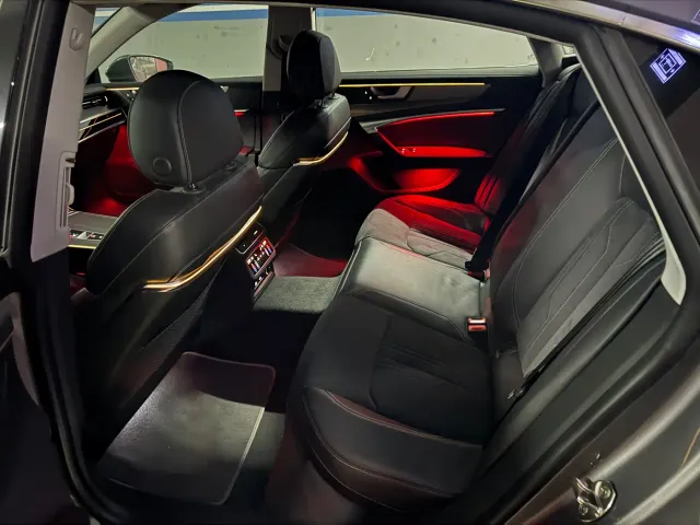Audi A7L — Фото автомобиля 11