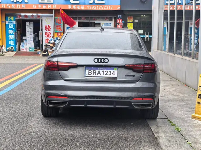 Audi A4L — Фото автомобиля 9