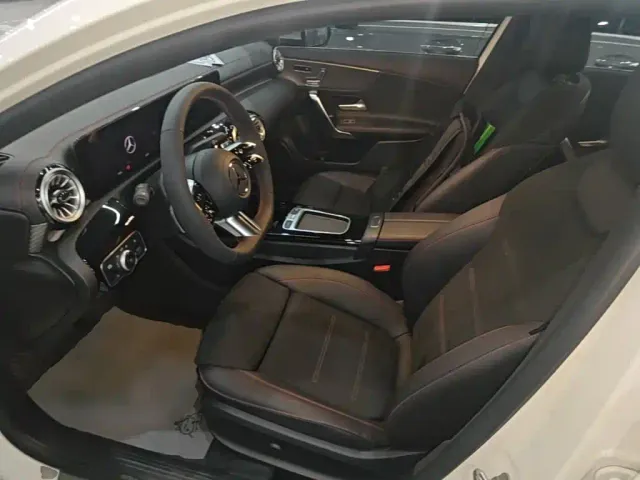 Mercedes-Benz A-Class — Фото автомобиля 10