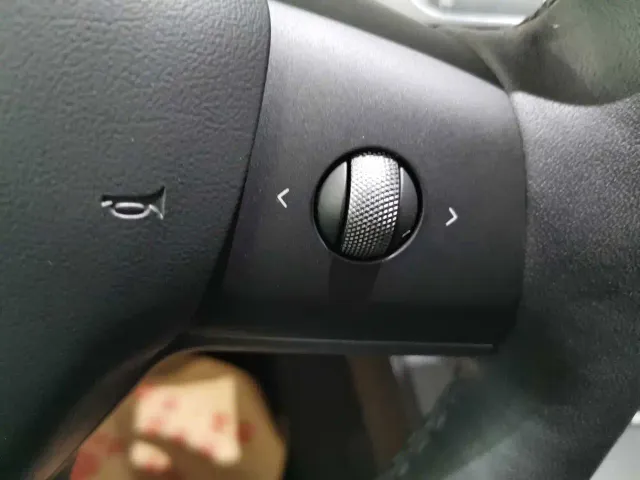 Tesla Model Y — Фото автомобиля 15